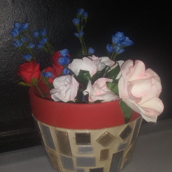 Mosaic flower pot - Picture 2 of 2